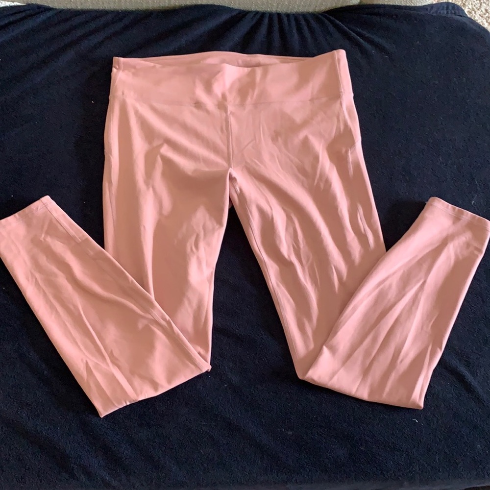 Pink fabletics leggings